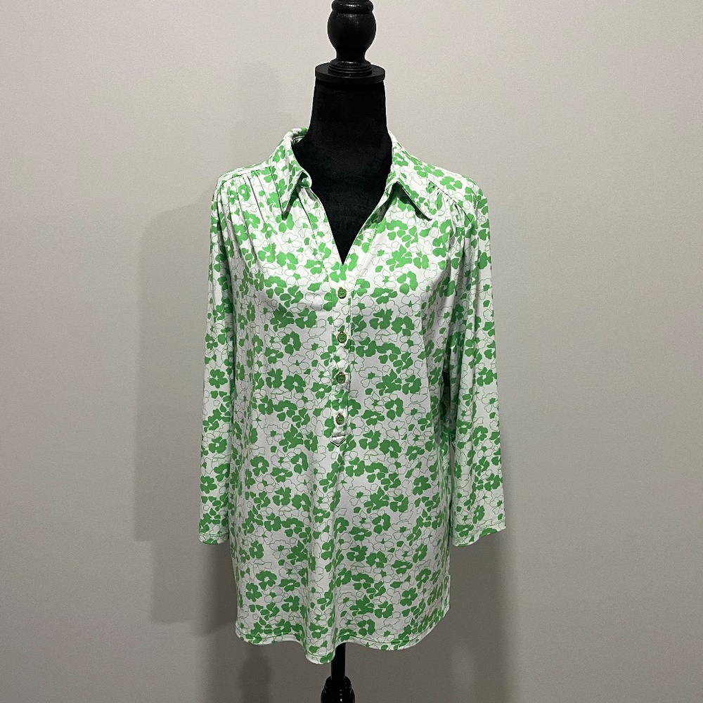 Charter Club  V-neck, Four button blouse, Clover, Floral, Blouse, Size XXL